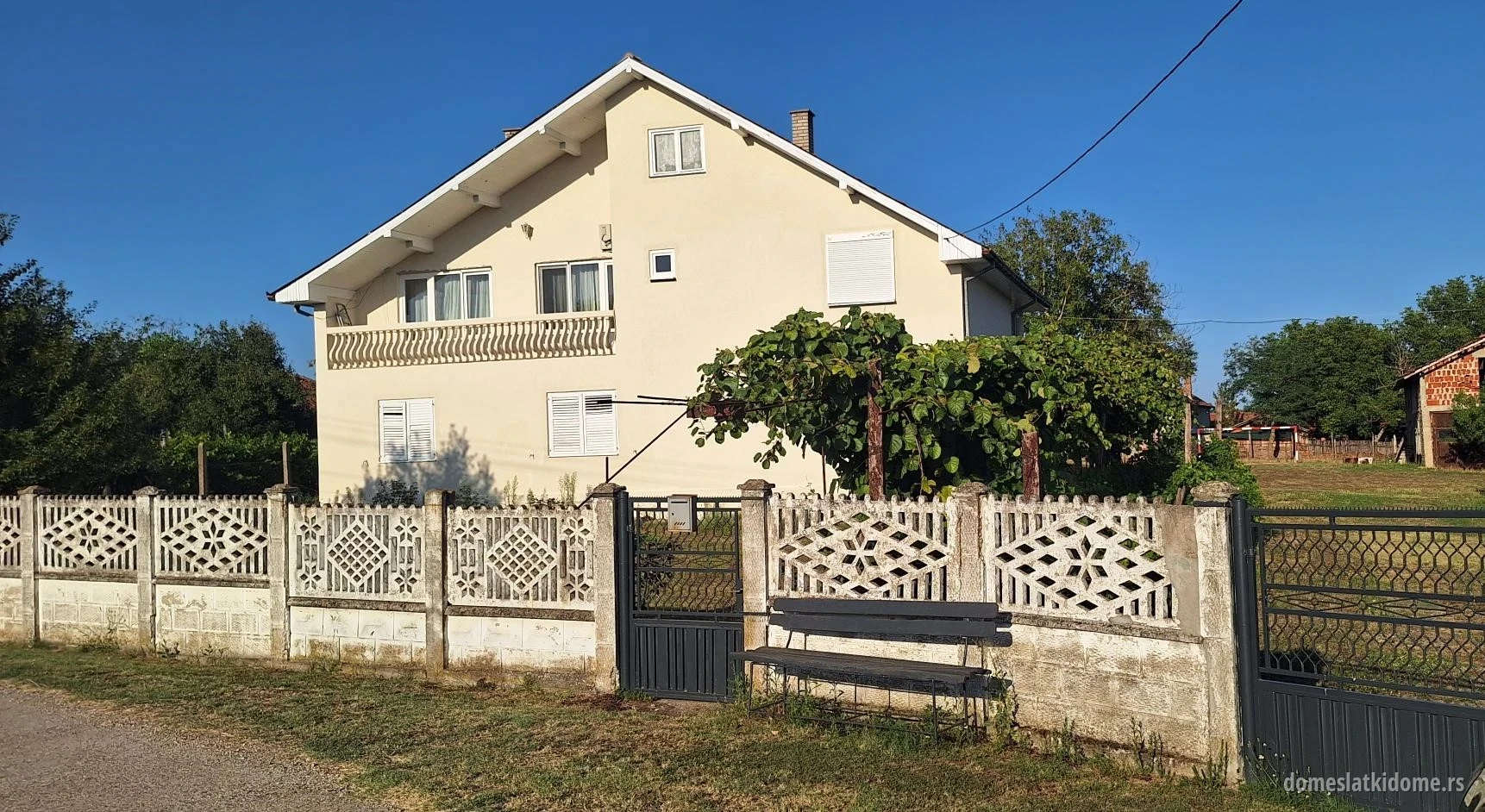 Prodaje se seosko domaćinstvo kod Velike Plane - 2