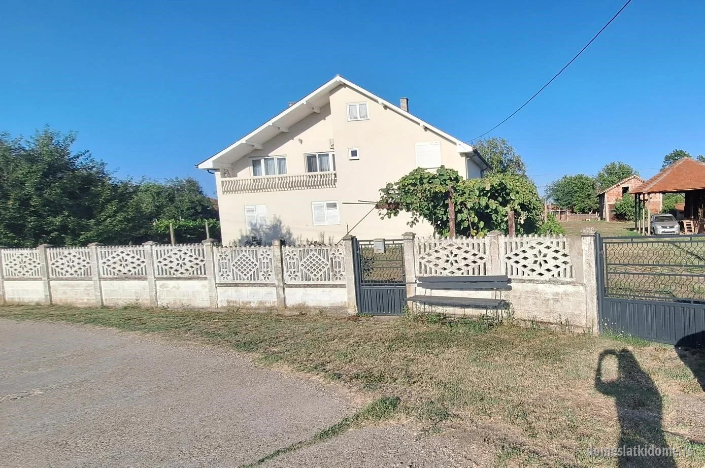 Prodaje se seosko domaćinstvo kod Velike Plane - 3